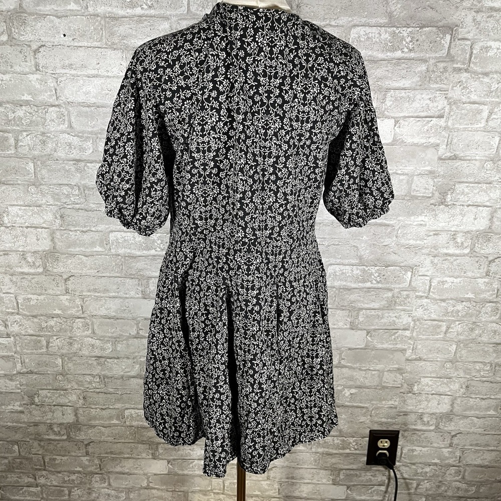 Universal Thread sz L Bell Elbow Sleeve Mini Dress Black Floral V-neck Sz Medium - Picture 6 of 11